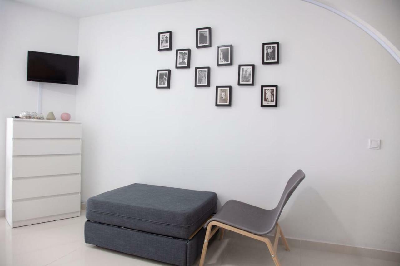 Estudio Maite Apartment เบนัลมาเดนา ภายนอก รูปภาพ